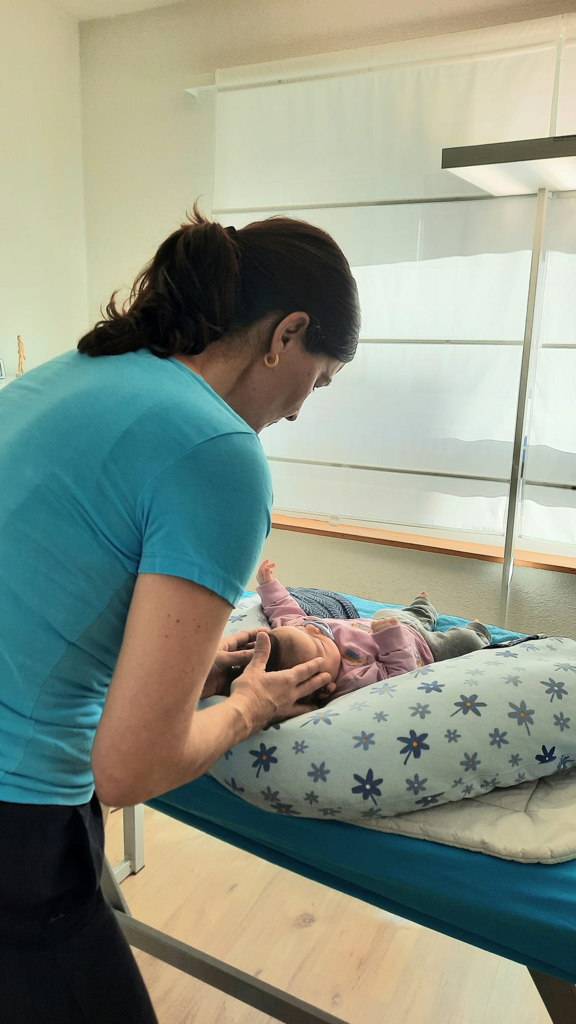 Praxis Reha Zuerich spezialisiert auf Baby Cranioscacral Therapie